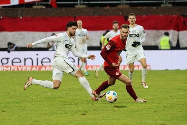 04 02 2024, Football, Men, 2 Bundesliga, Season 2023 2024, SV 07 Elversberg 1 FC Kaiserslautern, Wahid Faghir SV 07 Elversberg , Boris Tomiak 1 FC Kaiserslautern Elversberg Ursapharm Arena an der Kaiserlinde Saarland Germany EN
