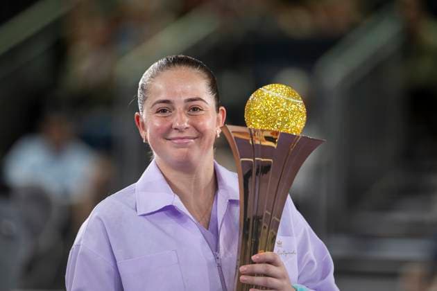 TENNIS - WTA, Tennis Damen Upper Austria Ladies Linz LINZ,AUSTRIA,04.FEB.24 - TENNIS - WTA Tour, Upper Austria Ladies Linz, award ceremony. Image shows Jelena Ostapenko (LAT).  GEPAxpictures xGintarexKarpaviciute
