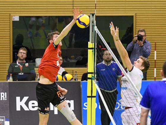 Jan Huber TV Rottenburg 3 , Attack, TV Rottenburg vs SV Schwaig, Volleyball, 2 Bundesliga, Matchday 16, Season 2023 2024, 04 02 2024, TV Rottenburg vs SV Schwaig, Volleyball, 2 Bundesliga, Matchday 16, Season 2023 2024, 04 02 2024 Rottenburg am Neckar Copyright: xEibner-Pressefoto FlorianxSchustx EP_FSU