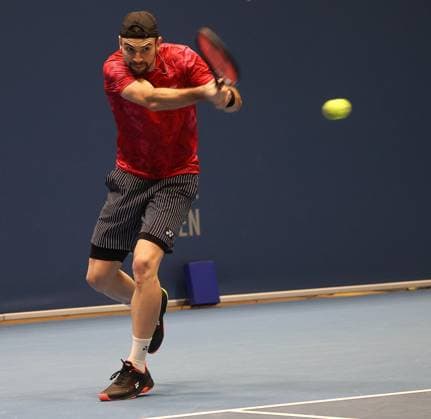 ATP Challenger Koblenz Tennis, 04 02 24, Tennis, Final, Yuri Rodionov in red vs Brandon Nakashima in blue , ATP Challenger Koblenz Tennis, 04 02 24, Tennis, Final, Yuri Rodionov vs Brandon Nakashima Koblenz Copyright: xEibner-Pressefoto JoergxNiebergax EP_EER