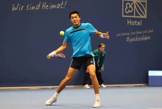 ATP Challenger Koblenz Tennis, 04 02 24, Tennis, Final, Yuri Rodionov in red vs Brandon Nakashima in blue , ATP Challenger Koblenz Tennis, 04 02 24, Tennis, Final, Yuri Rodionov vs Brandon Nakashima Koblenz Copyright: xEibner-Pressefoto JoergxNiebergax EP_EER