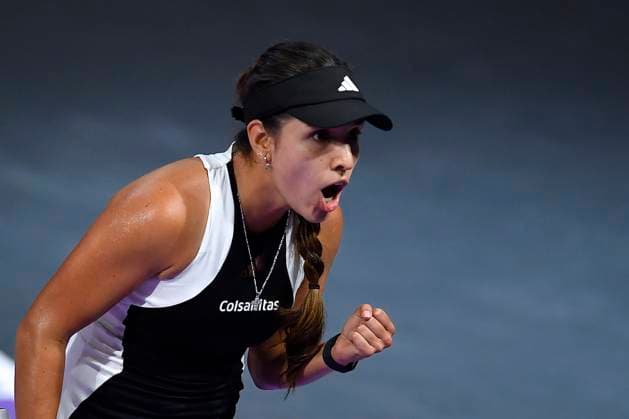 Viktoriya Tomova v Camila Osorio - Transylvania Open 2024 Round Of 32 Camila Osorio of Columbia in action during her match against Viktoriya Tomova of Bulgaria At The Transylvania Open Qualifying Day 1: Women s WTA, Tennis Damen 250 Tournament In Cluj-Napoca, Romania, On February 3, 2024. Cluj-Napoca Romania  Copyright: xAlexxNicodimx originalFilename:nicodim-notitle240205_npbwd.jpg