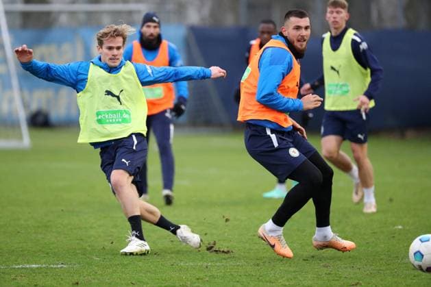 Braunschweig Training Braunschweig, 06 02 2024, FUßBALL Eintracht Braunschweig, 2 BL, Season 2023 24, Training, Hampus Finndell Eintracht Braunschweig , Hasan Kurucay Eintracht Braunschweig Braunschweig
