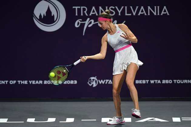 Harriet Dart V Anna Bondar - Transylvania Open 2024 Round Of 32 Anna Bondar of Hungary in action during her game against Harriet Dart of Great Britain At The Transylvania Open 2024 Round Of 32 Women s WTA, Tennis Damen 250 Tournament In Cluj-Napoca, Romania, On February 6, 2024. Cluj-Napoca Romania  Copyright: xAlexxNicodimx originalFilename:nicodim-notitle240206_np6Md.jpg