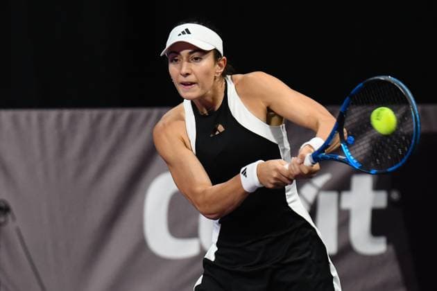 Transylvania Open CLUJ-NAPOCA, ROU February 5-11 2024 Hard, Courtsol Elina Avanesyan is in action during her match against Tamara Korpatsch from Germany in the Round of 16 at the Transylvania Open, taking place at the BT Arena in Cluj-Napoca, Romania, on February 6, 2024. Cluj-Napoca Romania  Copyright: xFlaviuxBuboix originalFilename:buboi-notitle240206_np0B4.jpg