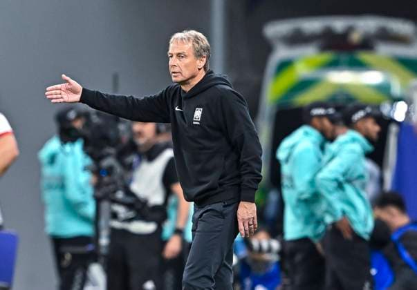 Jordan v South Korea: Semi Final - AFC Asian Cup Head Coach Jurgen Klinsmann of South Korea is reacting during the AFC Asian Cup 2023 semifinal match between South Korea and Jordan at Ahmad Bin Ali Stadium in Al Rayyan, Qatar, on February 6, 2023. DOHA Qatar  Copyright: xNoushadxThekkayilx originalFilename:varittyakkal-southkor240207_npUZA.jpg
