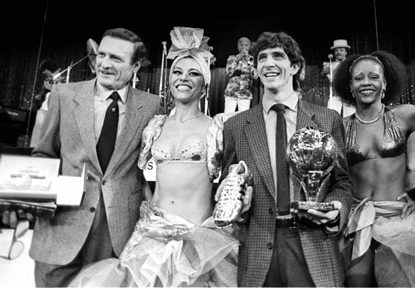 Onderwerp Subject: Italy Reklame: Adidas Club Team Country: Italy Seizoen Season: 1981 1982 1982 1983 FOTO PHOTO: Italy s Paolo ROSSI received the golden shoe and the golden ball for best player and topscorer of the World Cup 1982 Trefwoorden Keywords: trophy 02 12 $10 PARIS FRA Content not available for redistribution in The Netherlands directly or indirectly through any third parties. Copyright: xBSRxAgencyx 82101104A005686 EDITORIAL USE ONLY