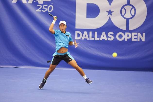 DALLAS, TX - FEBRUARY 07: Rinky Hijikata (AUS) hits a forehand during the Dallas Open on February 7, 2024 at Styslinger Altec Tennis Complex in Dallas, TX. (Photo by George Walker Icon Sportswire) TENNIS: FEB 07 Dallas Open EDITORIAL USE ONLY Icon24020722