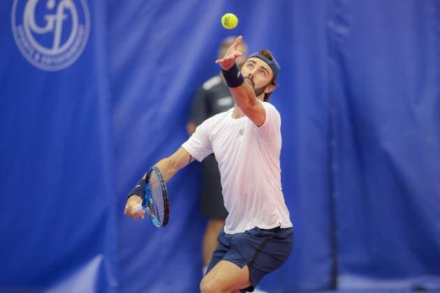 DALLAS, TX - FEBRUARY 07: Jordan Thompson (AUS) serves during the Dallas Open on February 7, 2024 at Styslinger Altec Tennis Complex in Dallas, TX. (Photo by George Walker Icon Sportswire) TENNIS: FEB 07 Dallas Open EDITORIAL USE ONLY Icon24020744