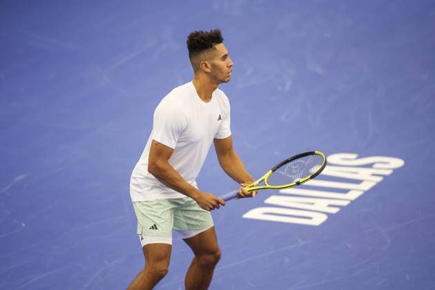 DALLAS, TX - FEBRUARY 07: Michael Mmoh (USA) receives serve during the Dallas Open on February 7, 2024 at Styslinger Altec Tennis Complex in Dallas, TX. (Photo by George Walker Icon Sportswire) TENNIS: FEB 07 Dallas Open EDITORIAL USE ONLY Icon24020753
