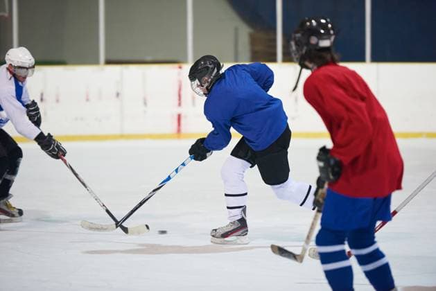 Ice hockey, Eishockey players ice hockey sport players in action, business comptetition concpet (License=RM) 8296725 ,model released, Symbolfoto Copyright: xZoonar.com benisxarapovicx 8296725 ,model released, Symbolfoto ,property released