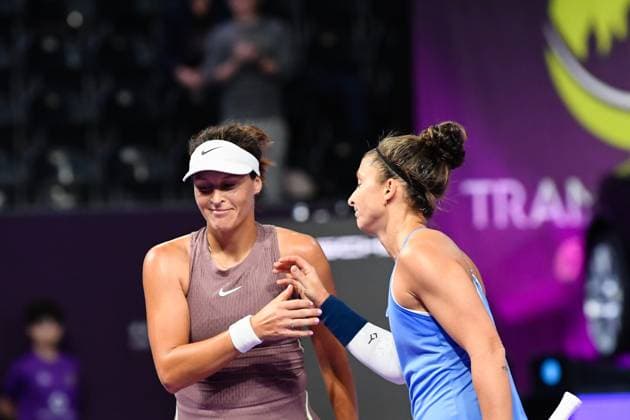 Transylvania Open CLUJ-NAPOCA, ROU February 5-11 2024 Hard, Courtsol Sara Errani from Italy and Tatjana Maria from Germany are at the end of their match during the round of 16 at the Transylvania Open, a WTA250 Tournament, in BT Arena, Cluj-Napoca, on February 8, 2024. Cluj-Napoca Romania  Copyright: xFlaviuxBuboix originalFilename:buboi-notitle240208_np6sH.jpg