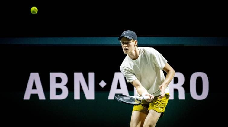 ROTTERDAM - Tennis player Jannik Sinner during training in the run-up to the ABN AMRO tennis tournament. The Italian won his first Grand Slam title at the Australian Open in Melbourne. ANP ROBIN UTRECHT netherlands out - belgium out Rotterdam xVIxxIVx 490639672 originalFilename: 0412784927st.jpg