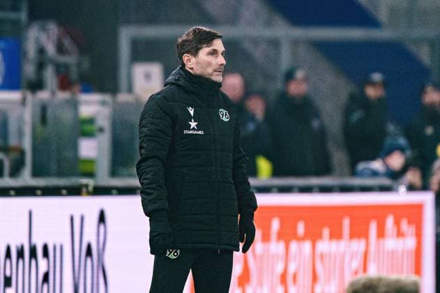 Stefan Letil Hannover 96, Coach GER, Hamburger SV vs Hannover 96, Football, 2 Bundesliga, Matchday 21, Season 2023 2024, 09 02 2024 DFL REGULATIONS PROHIBIT ANY USE OF PHOTOGRAPHS AS IMAGE SEQUENCES AND OR QUASI VIDEO GER, Hamburger SV vs Hannover 96, Football, 2 Bundesliga, Matchday 21, Season 2023 2024, 09 02 2024 Hamburg Copyright: xEibner-Pressefoto MarcelxvonxFehrnx EP_MFN