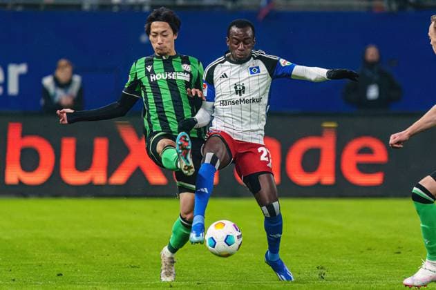 Sei Muroya Hannover 96, 21 , Jean Luc Dompe Hamburger SV, 27 GER, Hamburger SV vs Hannover 96, Football, 2 Bundesliga, Matchday 21, Season 2023 2024, 09 02 2024 DFL REGULATIONS PROHIBIT ANY USE OF PHOTOGRAPHS AS IMAGE SEQUENCES AND OR QUASI VIDEO GER, Hamburger SV vs Hannover 96, Football, 2 Bundesliga, Matchday 21, Season 2023 2024, 09 02 2024 Hamburg Copyright: xEibner-Pressefoto MarcelxvonxFehrnx EP_MFN