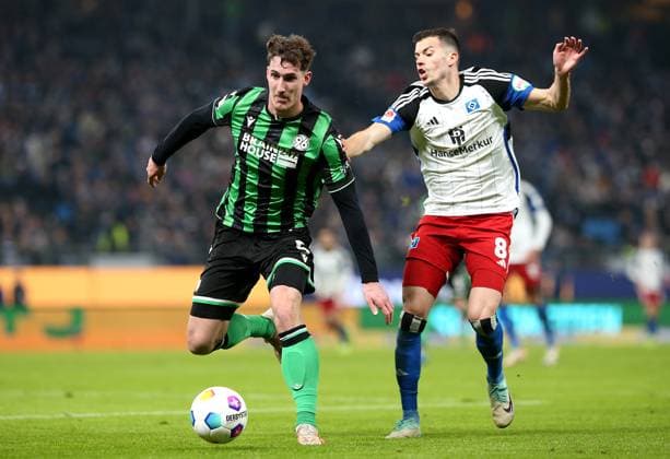 09 02 2024, Soccer 2 Bundesliga 2023 2024, Matchday 21, Hamburger SV Hannover 96 , at Volksparkstadion Hamburg L R Phil Yannik Neumann Hannover vs Laszlo Benes Hamburg DFL and DFB regulations prohibit any use of photographs as image sequences and or quasi video