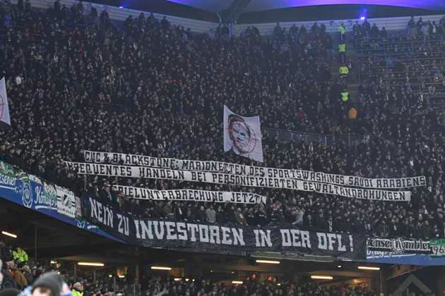 GER 2 FBL,, Hamburger SV vs Hannover 96 09 02 2024, Volksparkstadion, Hamburg, GER 2 FBL, Hamburger SV vs Hannover 96 in the picture the fans of Hannover protest against the DFB nordphotoxGmbH xWitke nph00002