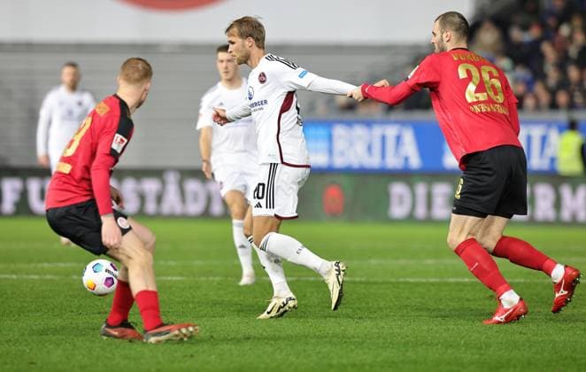 09 02 2024 Soccer Season 2023 2024 2 Soccer Bundesliga 21 Matchday SV Wehen Wiesbaden 1 FC Nürnberg FCN Club Sportfoto Zink DaMa xdaxmax DFL regulations prohibit any use of photographs as image sequences and or quasi video only for editorial use Bjarke Jacobsen 19, SV Wehen 1926 Wiesbaden SVWW Sebastian Andersson 20, 1 FC Nürnberg FCN Aleksandar Vukotic 26, SV Wehen 1926 Wiesbaden SVWW