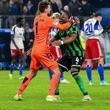 Ron Robert Zieler Bright Arrey Mbi Hannover Germany , Hamburg , Volksparkstadion , Soccer , Bundesliga , 2 Soccer Bundesliga , Hamburger SV Hannover 96