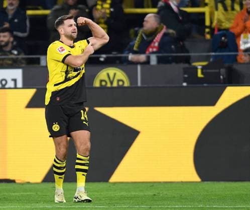 Sport Themen der Woche KW06 09.02.2024, Dortmund, Germany, Signal-Iduna-Park, Borussia Dortmund vs SC Freiburg - 1. Bundesliga, Niclas Fuellkrug (Borussia Dortmund) Torjubel, jubelt nach seinem Treffer zum 3:0 (Foto Ralf Treese) DFB DFL REGULATIONS PROHIBIT ANY USE OF PHOTOGRAPHS AS IMAGE SEQUENCES AND OR QUASI-VIDEO. Dortmund Signal-Iduna-Park North Rhine-Westphalia Germany *** 09 02 2024, Dortmund, Germany, Signal Iduna Park, Borussia Dortmund vs SC Freiburg 1 Bundesliga, Niclas Fuellkrug Borussia Dortmund goal celebration, cheers after his goal to 3 0 Photo Ralf Treese DFB DFL REGULATIONS PROHIBIT ANY USE OF PHOTOGRAPHS AS IMAGE SEQUENCES AND OR QUASI VIDEO Dortmund Signal Iduna Park North Rhine Westphalia Germany 521_BVBSCF20240209_026 Treese-521