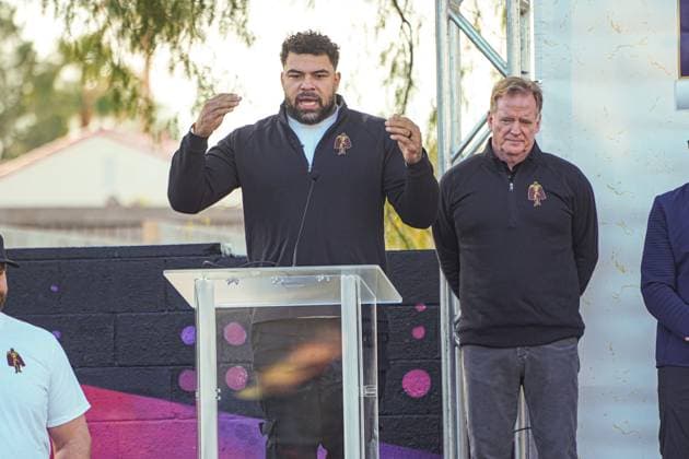 NFL, Super Bowl LVIII in Las Vegas, Cameron Heyward receives Walter Payton Man of the Year Award