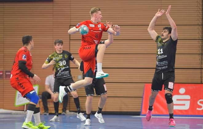 9 2 2024, Hamms Nico Schöttle throws, Handball, 2 Bundesliga, HC Elbflorenz Dresden ASV Hamm Westfalen, c Dresden Germany