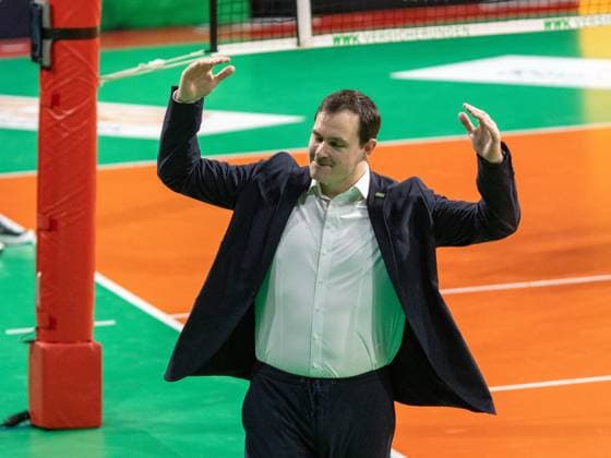 Stunned Herrsching coach Thomas RANNER Volleyball, Herrsching Giesen, on 9 02 2024 Volleyball Bundesliga, WWK Volleys Herrsching vs Helios GRIZZLYS Giesen 1 3, season 2023 2024 , in Munich, B M W P A R K, Germany Source Copyright Credit Oryk HAIST xVB_HER-GIEx