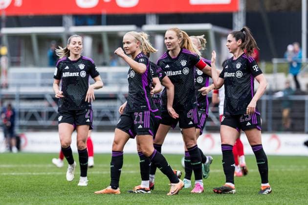 Sport Themen der Woche KW06 GOOGLE PIXEL Frauen Bundesliga: 1. FC Köln - FC Bayern München; 10.02.2024 Jubel zum 0:1 durch Linda Dallmann (FC Bayern München, 10) GOOGLE PIXEL Frauen Bundesliga, 1. FC Köln - FC Bayern München, Köln, Franz-Kremer-Stadion am 10.02.2024 DFB REGULATIONS PROHIBIT ANY USE OF PHOTOGRAPHS AS IMAGE SEQUENCES AND OR QUASI-VIDEO. *** GOOGLE PIXEL Womens Bundesliga 1 FC Köln FC Bayern München 10 02 2024 Cheering for 0 1 by Linda Dallmann FC Bayern München, 10 GOOGLE PIXEL Womens Bundesliga, 1 FC Köln FC Bayern München, Köln, Franz Kremer Stadion am 10 02 2024 DFB REGULATIONS PROHIBIT ANY USE OF PHOTOGRAPHS AS IMAGE SEQUENCES AND OR QUASI VIDEO Copyright: xBEAUTIFULxSPORTS Wunderlx
