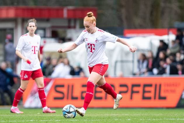 GOOGLE PIXEL Womens Bundesliga 1 FC Köln FC Bayern München 10 02 2024 Laura Vogt 1 FC Köln, 8 GOOGLE PIXEL Womens Bundesliga 1 FC Köln FC Bayern München 10 02 2024 Copyright: xBEAUTIFULxSPORTS Buriakovx