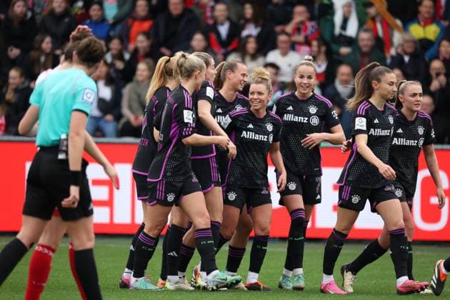 Linda Dallmann Munich after the goal for 0 1, 1 FC Köln FC Bayern München, Google Pixel Womens Bundesliga, Matchday 13, Cologne, Germany, 10 02 2024