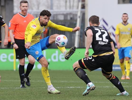 Eintracht Braunschweig vs Karlsruher SC Braunschweig, 10 02 2024, Football, Season 23 24, 2 Bundesliga, 21 Matchday, Eintracht Braunschweig vs Karlsruher SC, Picture shows Fabio Kaufmann BTSV, 37 Braunschweig