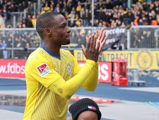 Eintracht Braunschweig vs Karlsruher SC Braunschweig, 10 02 2024, Football, Season 23 24, 2 Bundesliga, 21 Matchday, Eintracht Braunschweig vs Karlsruher SC, Picture shows Anthony Ujah BTSV, 14 Braunschweig