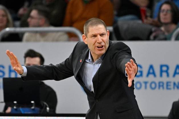 BAMBERG 03 02 2024 Basketball easycredit 1 Basketball Bundesliga 19 Matchday Bamberg Baskets vs Syntainics MBC Weißenfels Headcoach Oren Amiel Brose Bamberg Photo Hans Martin Issler isslerimages Bamberg Baskets vs Syntainics MBC Weißenfels