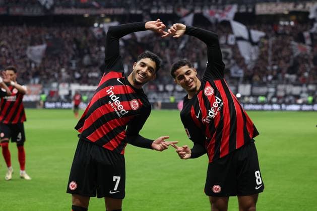 Sport Themen der Woche KW06 Sport Bilder des Tages Deutsche Bank Park, Frankfurt Main am 10.02.2024 21. Spieltag 1.Bundesliga Eintracht Frankfurt - VFL Bochum v.l., Omar Marmousch (Eintracht Frankfurt), Fares Chaibi (Eintracht Frankfurt) Torjubel, Goal celebration, celebrate the goal (DFL DFB REGULATIONS PROHIBIT ANY USE OF PHOTOGRAPHS as IMAGE SEQUENCES and or QUASI-VIDEO) *** Deutsche Bank Park, Frankfurt Main on 10 02 2024 21 Matchday 1 Bundesliga Eintracht Frankfurt VFL Bochum v l , Omar Marmousch Eintracht Frankfurt , Fares Chaibi Eintracht Frankfurt Torjubel, Goal celebration, celebrate the goal DFL DFB REGULATIONS PROHIBIT ANY USE OF PHOTOGRAPHS as IMAGE SEQUENCES and or QUASI VIDEO Copyright: JoaquimxFerreira
