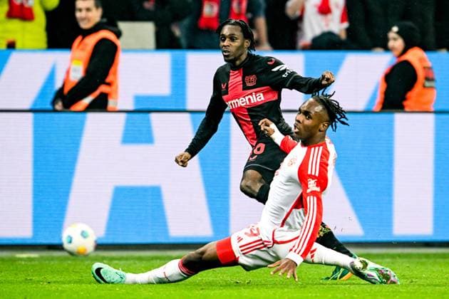 Bilder des Jahres 2024, Sport 02 Feburar LEVERKUSEN - Jeremie Frimpong of Bayer 04 Leverkusen scores the 3-0 during the Bundesliga match between Bayer 04 Leverkusen and FC Bayern Munchen at DE Bay Arena on February 10, 2024 in Leverkusen, Germany. ANP Hollandse Hoogte Bundesliga 2023 24 xVIxANPxSportx xGerritxvanxKeulenxIVx 490753395 originalFilename: 490753395.jpg