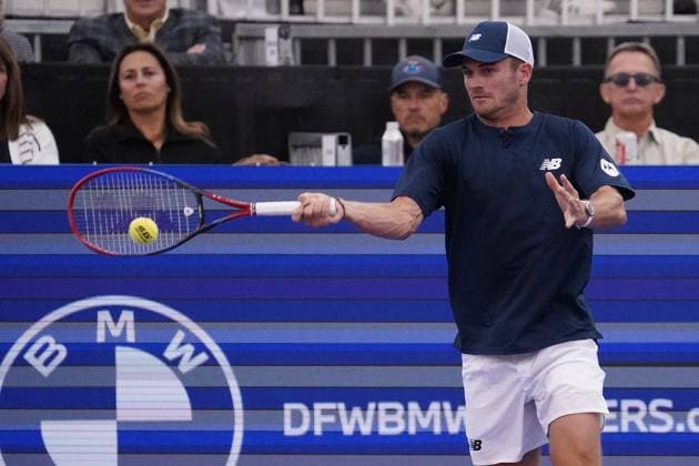 February 10, 2024, Dallas, Texas, United States: February 10, 2024, Dallas, Texas, United States: Tommy Paul (USA) hits a forehand against Ben Shelton (USA) in men s Singles quarter final match during the Dallas Open at the Styslinger ALTEC Tennis Center on the campus of Southern Methodist University. on Wednesday February 10, 2024 in Dallas, Texas, United States. Dallas United States - ZUMAe321 20240210_zsa_e321_016 Copyright: xJavierxVicenciox xEyepixxGroupx