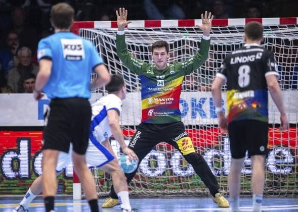 LIQUI MOLY HBL HANDBALL MEN 1 BL 21 GAME DAY THSV EISENACH VFL GUMMERSBACH FOR EDITORIAL PURPOSES ONLY p 10 02 2024 Eisenach LIQUI MOLY HBL Handball 1 Bundesliga Men Season 2023 2024 21 Matchday Werner Assmann Halle ThSV Eisenach VfL Gummersbach in photo Goalkeeper Mateusz Kornecki 16 ThSV Eisenach in duel with Milos Vujovic 6 VfL Gummersbach Germany Thuringia Eisenach Copyright SaschaxFromm Copyright: SaschaxFromm doc7u394dtvpyw1g66jli1o ,EDITORIAL USE ONLY Copyright: SaschaxFromm