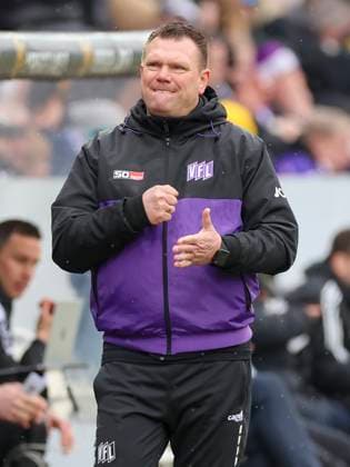 Coach Uwe Koschinat VfL Osnabrueck looks disappointed, 2 Bundesliga, VfL Osnabrueck vs Hansa Rostock, Bremer Bruecke, 11 02 2024, Osnabrueck, Germany