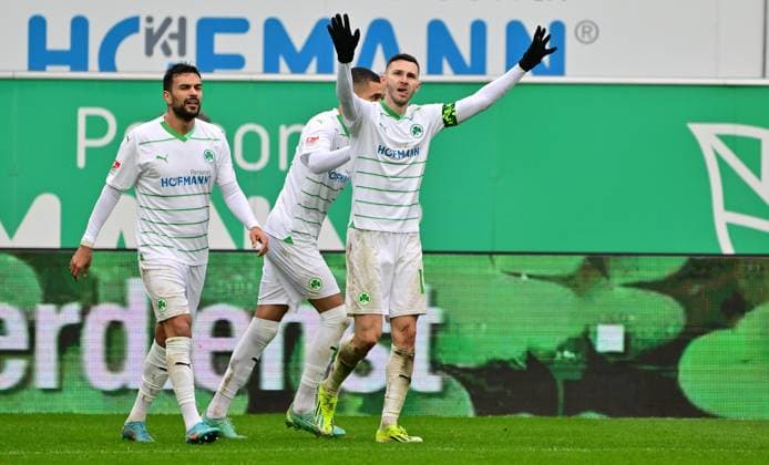 21 02 2024 Soccer Season 2023 2024 2 Soccer Bundesliga 21 Matchday SpVgg Greuther Fürth Kleeblatt Hertha BSC Berlin Sportfoto Zink MeZi xmexzix DFL regulations prohibit any use of photographs as image sequences and or quasi video only for editorial use Branimir Hrgota 10 SpVgg Greuther Fürth Torjubel Jubel Freude nach Treffer Tor Torschuß zum 1 1