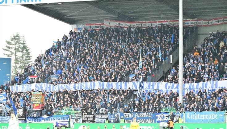 21 02 2024 Soccer Season 2023 2024 2 Soccer Bundesliga 21 Matchday SpVgg Greuther Fürth Kleeblatt Hertha BSC Berlin Sportfoto Zink MeZi xmexzix DFL regulations prohibit any use of photographs as image sequences and or quasi video only for editorial use Protest against DFL investors of Hertha Fans Fanblock