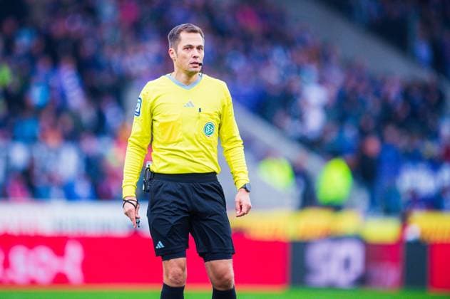 11 02 2024 Soccer, 2023 2024, 2 Bundesliga, 21 Matchday, VfL Osnabrück FC Hansa Rostock Robert Hartmann Referee DFL REGULATIONS PROHIBIT ANY USE OF PHOTOGRAPHS AS IMAGE SEQUENCES AND OR QUASI VIDEO