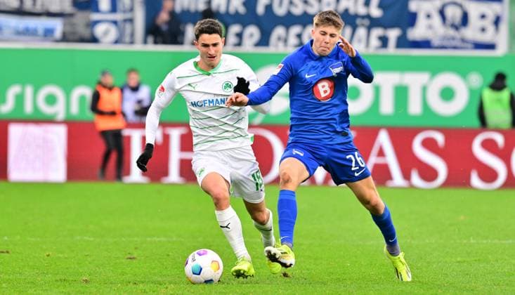 21 02 2024 Soccer Season 2023 2024 2 Soccer Bundesliga 21 Matchday SpVgg Greuther Fürth Kleeblatt Hertha BSC Berlin Sportfoto Zink xwoxzix DFL regulations prohibit any use of photographs as image sequences and or quasi video only for editorial use Marco Meyerhöfer Meyerhoefer 18, SpVgg Greuther Fürth Gustav Christensen 26, Hertha BSC Berlin