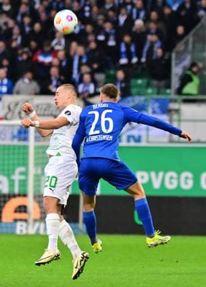 21 02 2024 Soccer Season 2023 2024 2 Soccer Bundesliga 21 Matchday SpVgg Greuther Fürth Kleeblatt Hertha BSC Berlin Sportfoto Zink MeZi xmexzix DFL regulations prohibit any use of photographs as image sequences and or quasi video only for editorial use Leander Popp 20, SpVgg Greuther Fürth, left Gustav Christensen 26, Hertha BSC Berlin