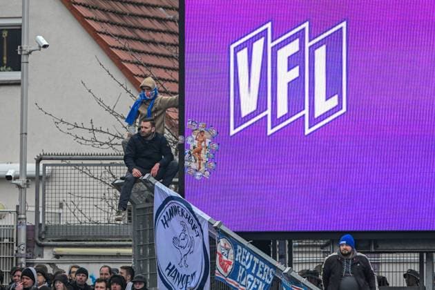 2 Bundesliga VfL Osnabrück FC Hansa Rostock on 11 02 2024 at the Bremer Brücke in Osnabrück Fans of FC Hansa Rostock stick a poster with a naked woman on the scoreboard MT