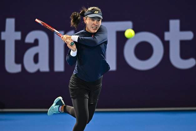 Qatar TotalEnergies Open - Day 1 Zhu Lin of China is in action during her first-round match against Varvara Gracheva of France at the WTA, Tennis Damen 1000-Qatar TotalEnergies Open tennis tournament at the Khalifa International Tennis Complex in Doha, Qatar, on February 11, 2024. DOHA Qatar  Copyright: xNoushadxThekkayilx originalFilename:varittyakkal-wta1000q240212_npugD.jpg
