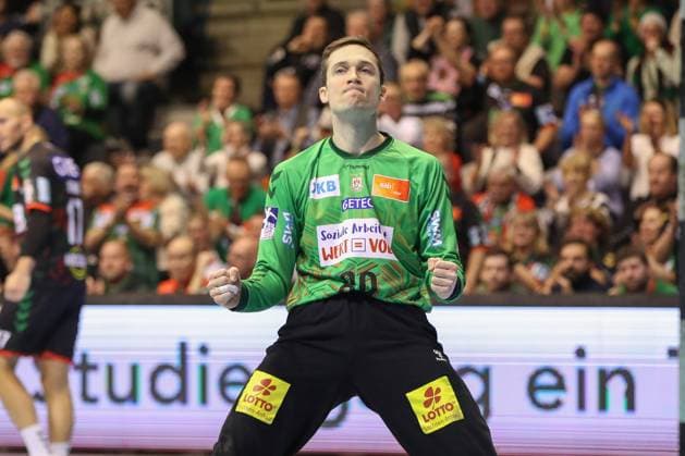 11 02 2024, xgox, Handball Liqui Moly Hbl, SC Magdeburg MT Melsungen emspor, v l Nikola Portner Magdeburg, 80 cheers over held ball, defended, held, Torhueter Magdeburg