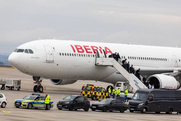 Football, CL, arrival of Real Madrid at Erfurt Airport