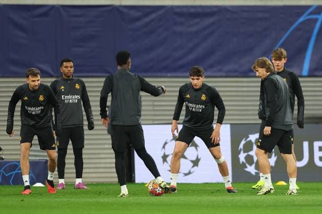 Final training Real Madrid UEFA Champions League Leipzig, 12 02 2024, Red Bull Arena, Football, Men, Season 2023 2024, UEFA Champions League, Round of 16, Final training Real Madrid , In the picture Warm-up Real Madrid ,