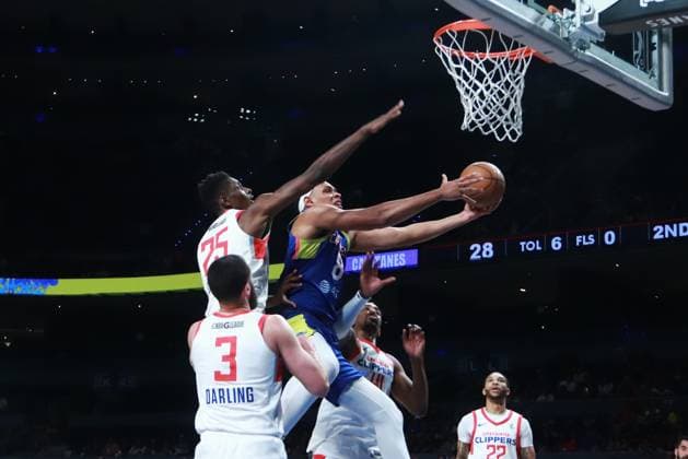 NBA, Basketball Herren, USA G League: Mexico City Capitanes V Ontario Clippers February 11, 2024 in Mexico City, Mexico: Ruan Miranda (8) of Capitanes drives to the basket during the NBA G League match between Mexico City Capitanes and Ontario Clippers at Mexico City Arena. on February 11, 2024. In Mexico City, Mexico. (Photo by Carlos Santiago Eyepix Group) Copyright: xCarlosxSantiago xEyepixxGroupx CS_11022024_111506