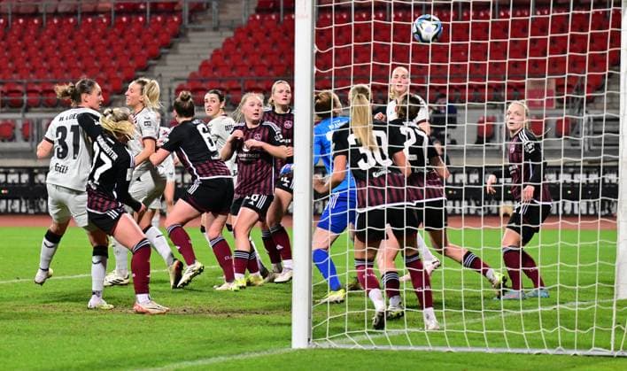 12 02 2024 Soccer Season 2023 2024 1 Womens Soccer Bundesliga 13 Matchday 1 FC Nürnberg FCN Club Bayern 04 Leverkusen Sportfoto Zink xwoxzix Treffer Goal Goal shot to 0 1 by Melissa Friedrich 3, Bayer Leverkusen , 2 from left